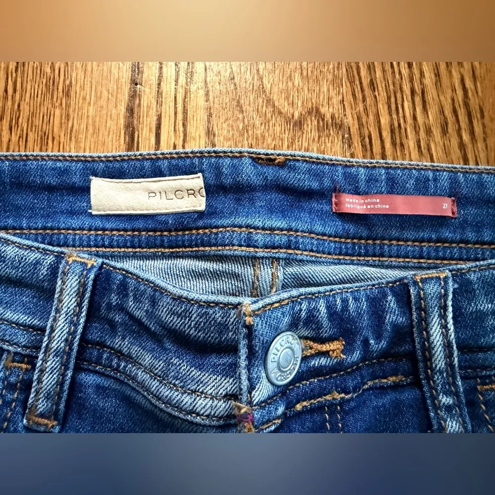 Pilcro Slim Boyfriend Crop Distressed Mid-Rise Med Wash Jeans
Size 27 - Image 7