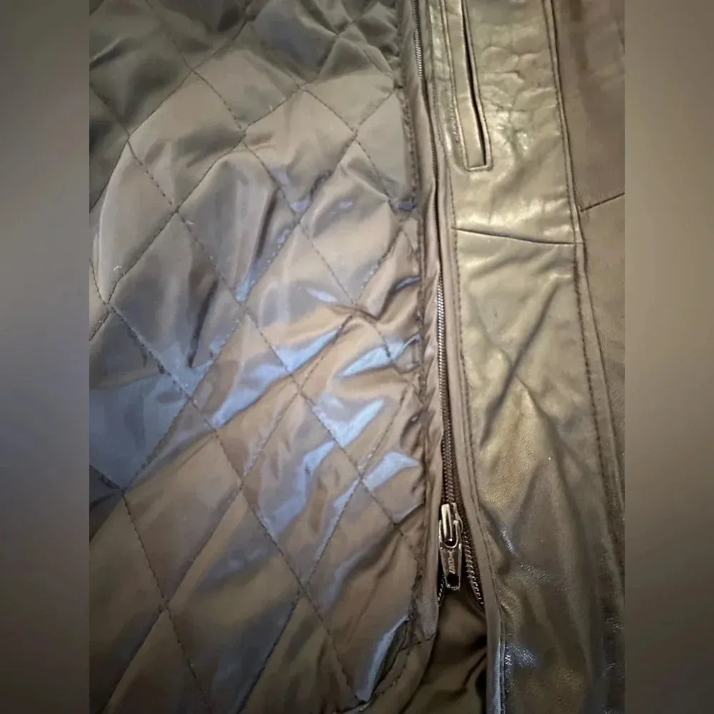 Women’s Large Roberto Rucci Black Leather Jacket. Removable Quilted Lining. - Image 9