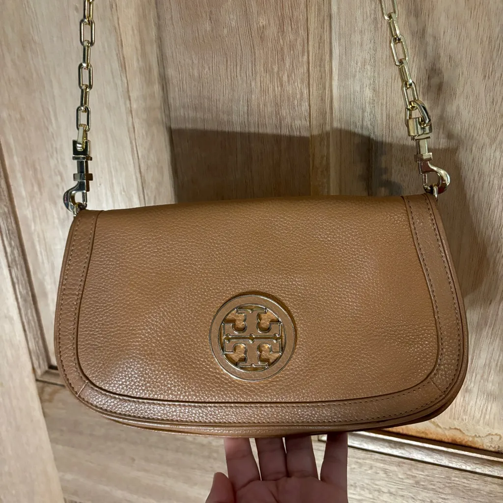 Tory Burch Clutch Chain Linked Leather Shoulder Bag‎ Crossbody Tan & Gold - Image 2