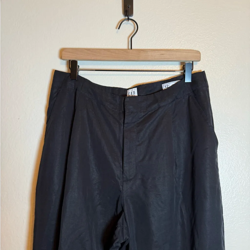 Gap  High Rise SoftSuit‎ Trousers - Image 3