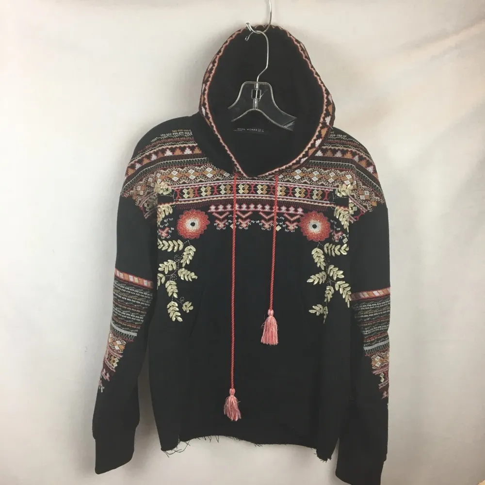BBWM Woman Black Aztec Print Embellished Hoodie Long Sleeve Sweater L Size L - Image 4