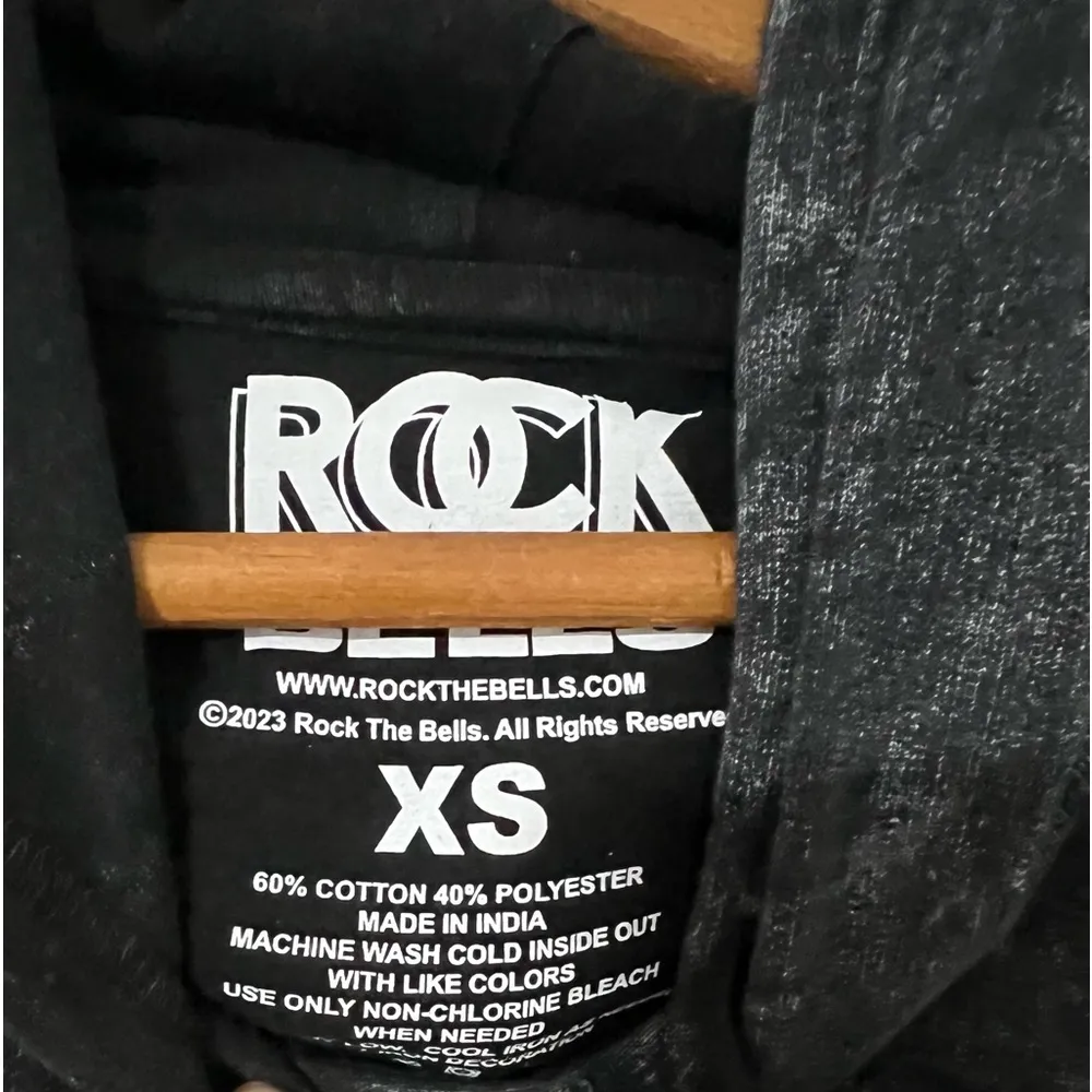 Rock the bells LL COOL J cropped hoodie Size XS - Image 3