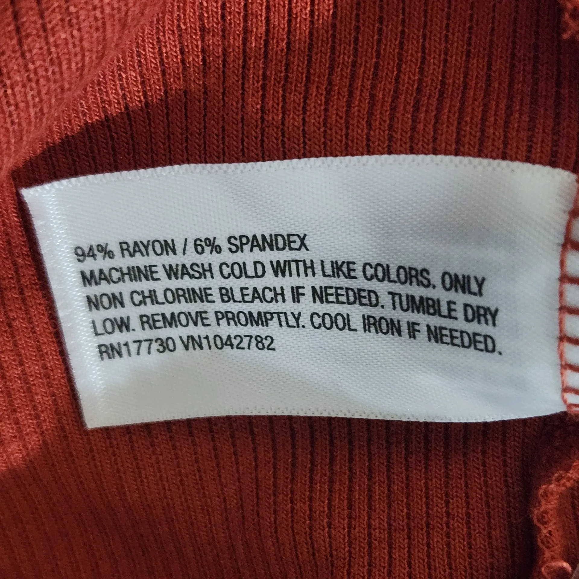 Isabel Maternity Rust Long Sleeve Crop Top NWT Size Large Maternity Red - Image 7