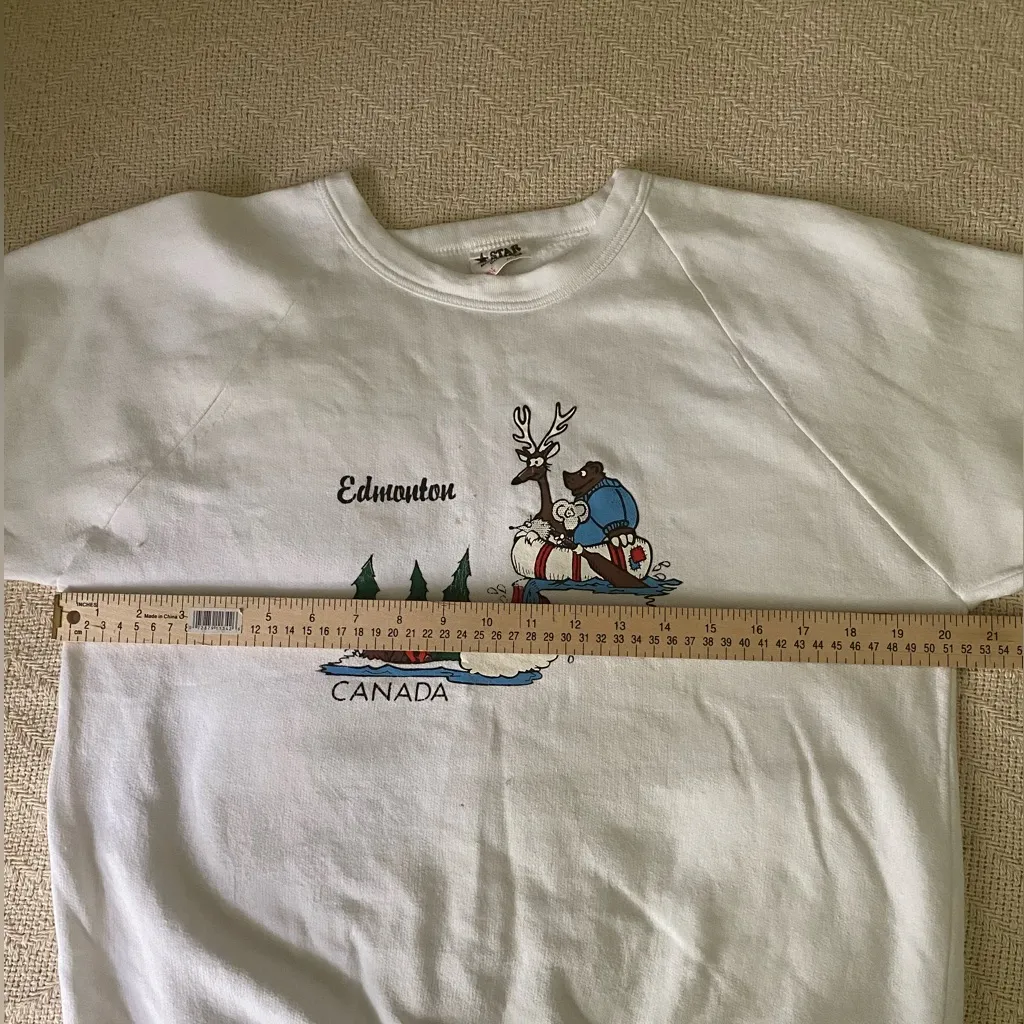 Vintage White Graphic Sweatshirt Women Size Medium Made in Canada - Image 3