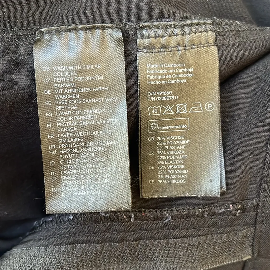 Divided by H&M stretchy black pants - Image 7