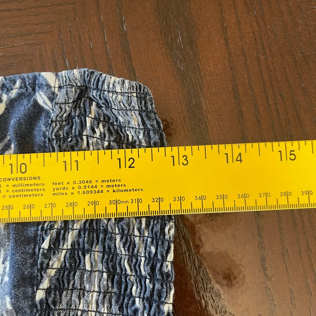 Quiksilver Strapless Blue Dress with White Patterns - Image 6