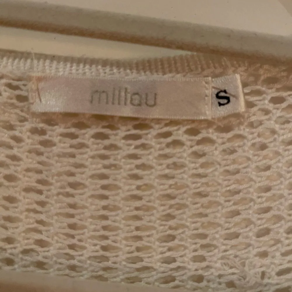 Millau white mesh long sleeve size Small! White - Image 3