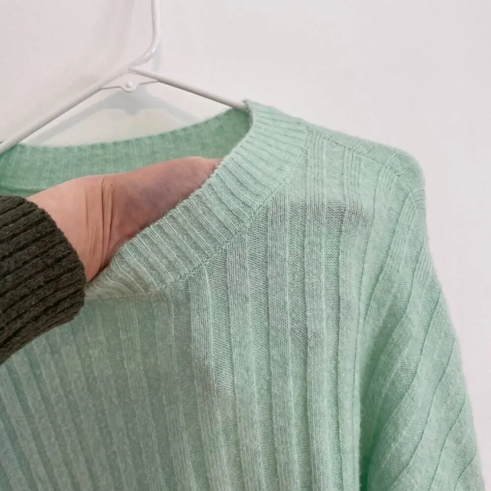 AMERICAN EAGLE Cropped Dreamspun Crew Neck Sweater Solid Mint Green Blue Crop M - Image 6