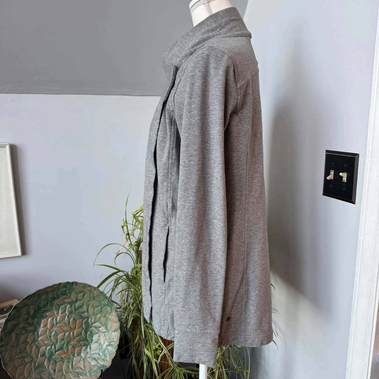 Lululemon Coast Wrap Heathered Mod Medium Grey‎ Size 8 style W4H57S athleisure - Image 6