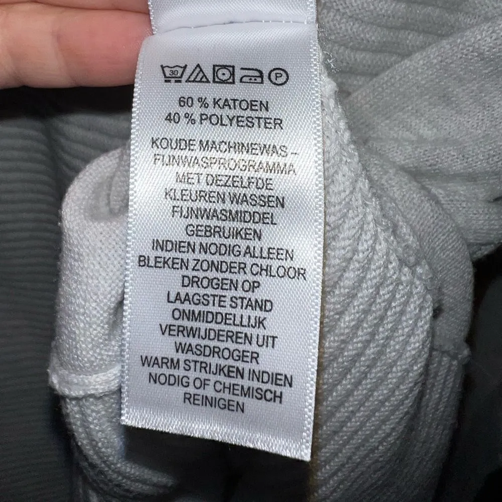 Artisan N.Y. light grey cowl neck tunic sweater with long sleeves size large - Image 7