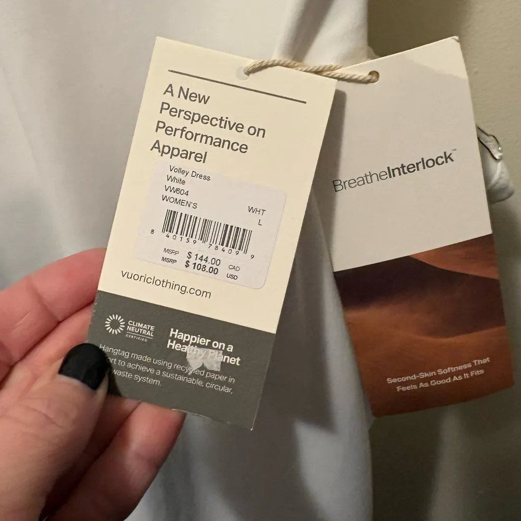 NWT Vuori Volley tennis dress with pads (no shorts) white size Large - Image 5