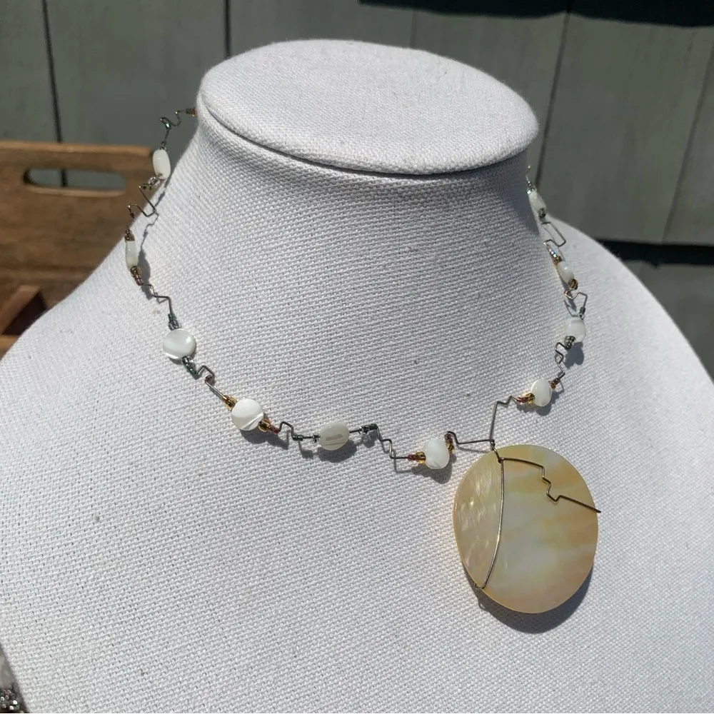 Mother of Pearl Seashell Wire Necklace - Image 2