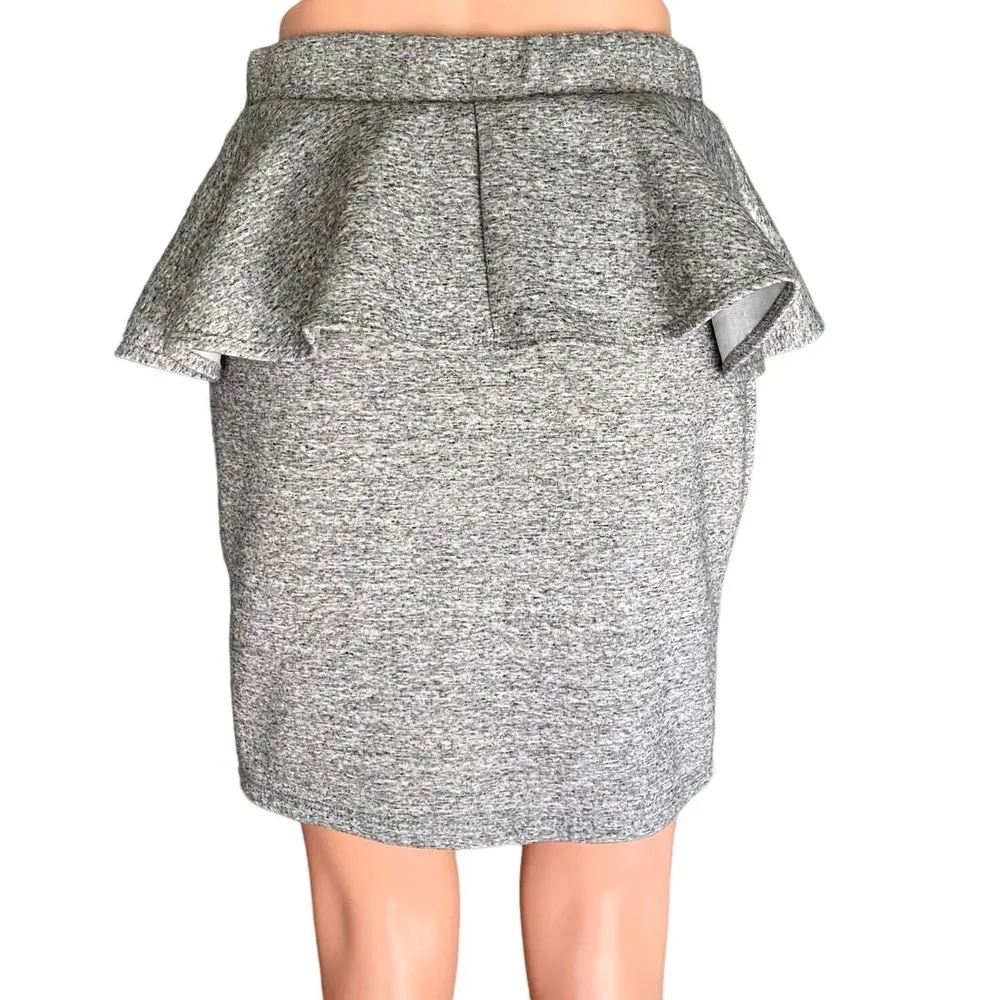 LEMONDROP Gray Linen Fleece Ruffled Pencil Mini Skirt ~ Women's Size LARGE - Image 3