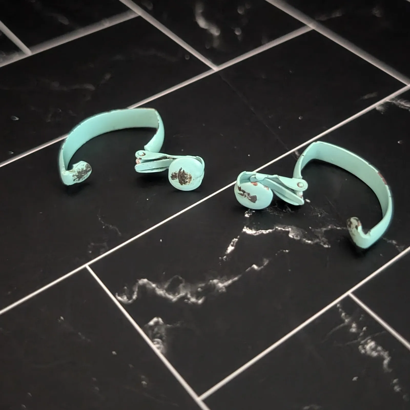 Vintage Clip On Earrings 1" Aqua Blue Elongated Folded Hoop Retro - Image 7