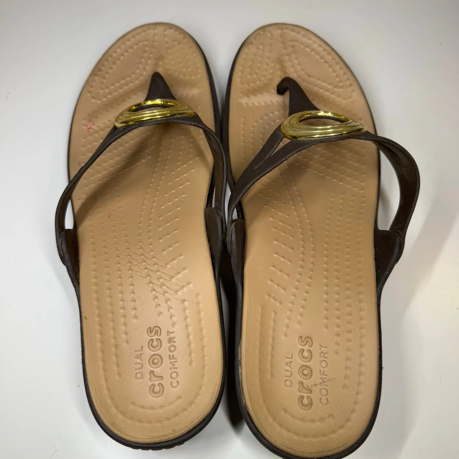 Crocs Sanrah Dual Comfort Wedge Flip Flops Metallic Ring Women’s W11 - Image 6