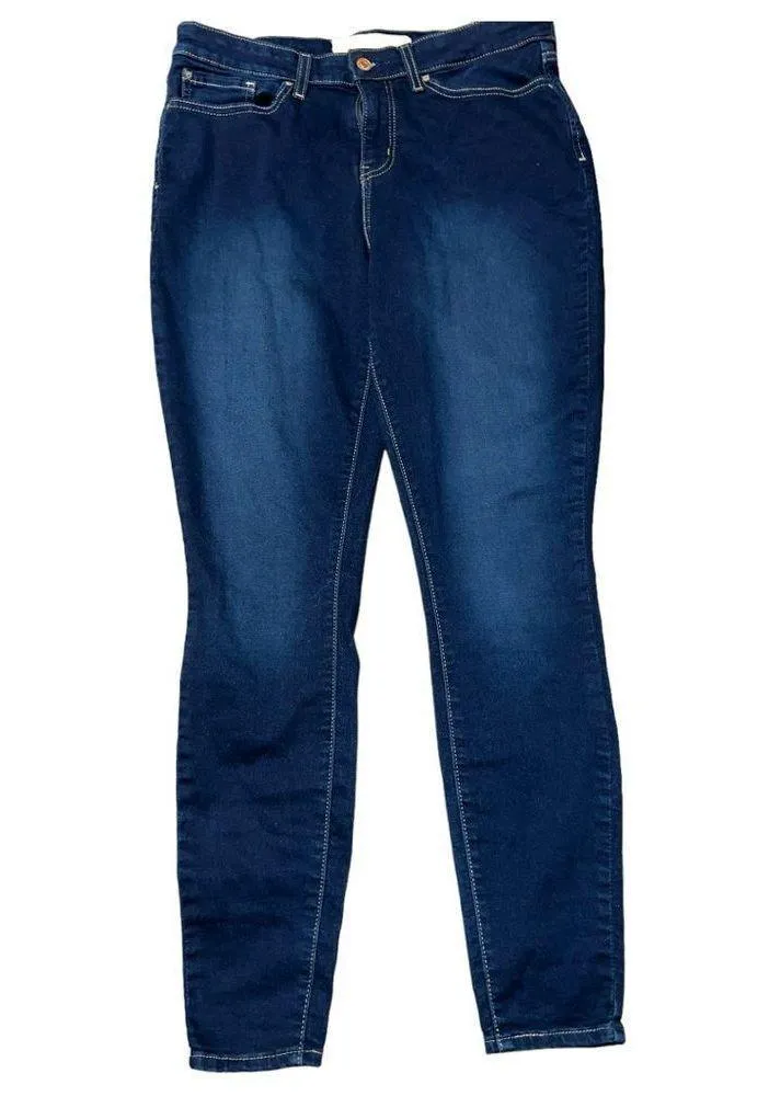 Levi’s signature gold label jeans. Next to new! - Image 4