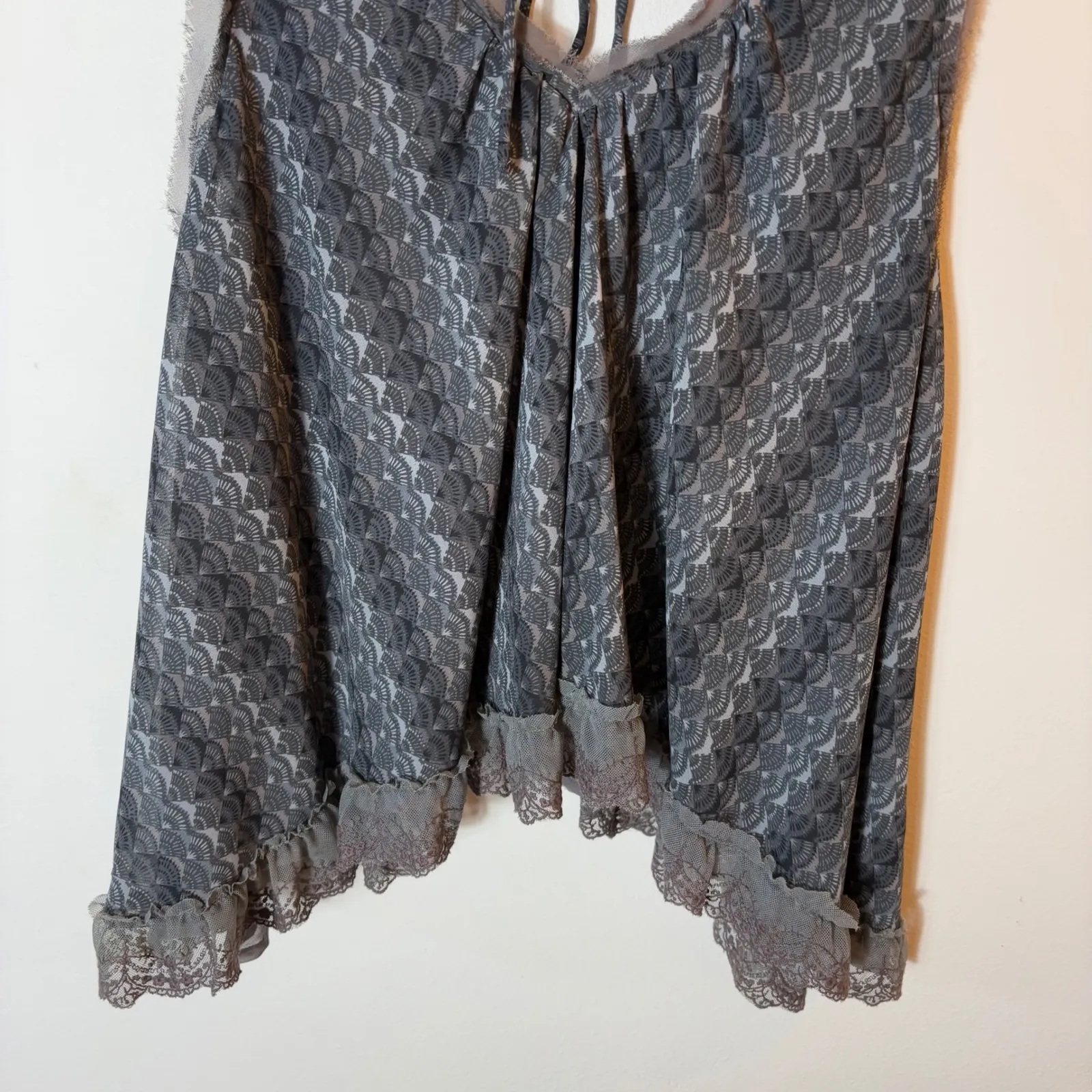 Free People‎ Trapeze Tank Top Lace Trimmed Gray Sleeveless Blouse Medium - Image 3