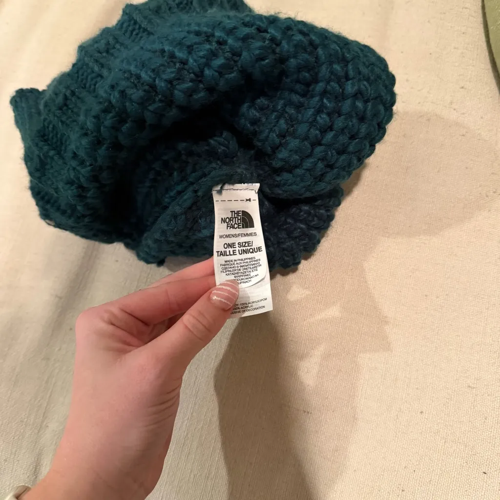 The North Face Cozy Chunky Beanie - Image 6