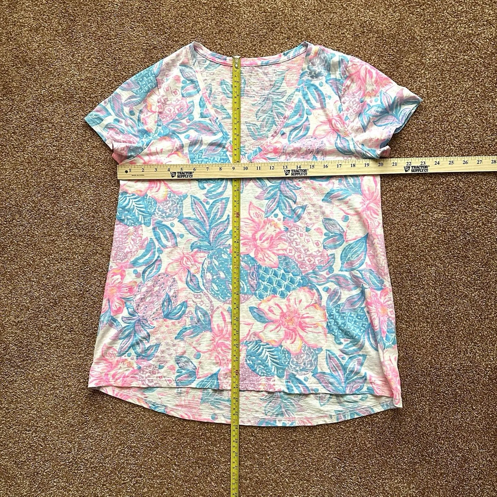 Lilly Pulitzer Etta V-Neck Top Size Large Pink Blue Short Sleeve Tropical Floral - Image 6