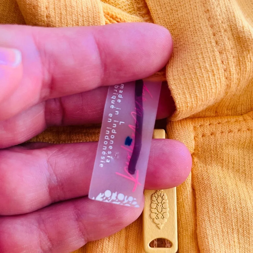 Free People Movement Kadi Shrunken Hoodie in Mango Size Large NWOT $68 - Image 9