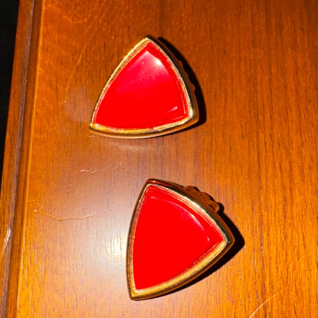 Vintage red clip earrings - Image 2