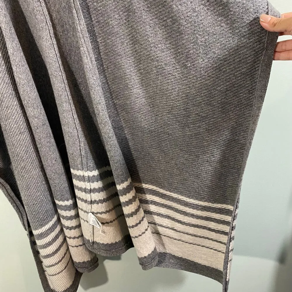 LL Bean Signature Grey 100% Lambs Wool Poncho One Size Size undefined - Image 7