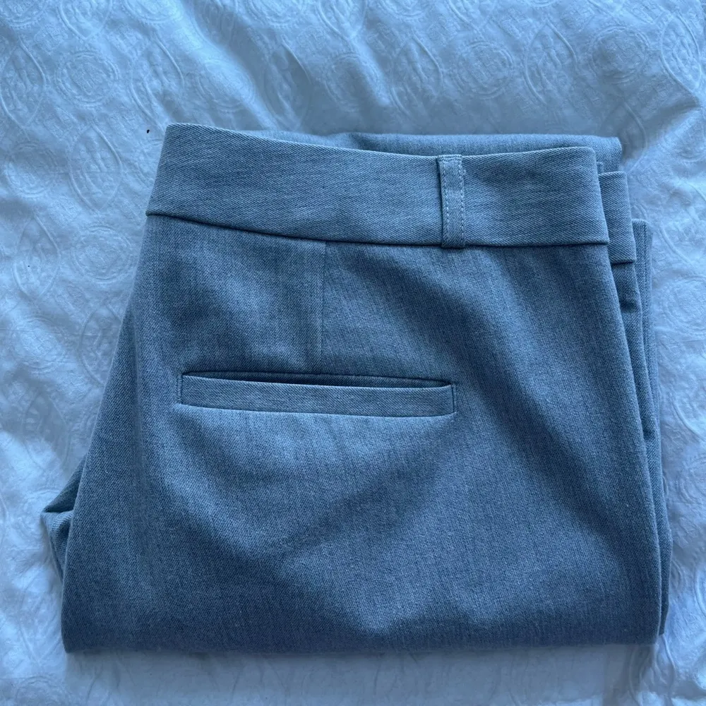 Banana Republic “Sloan” slacks size 6 - Image 9
