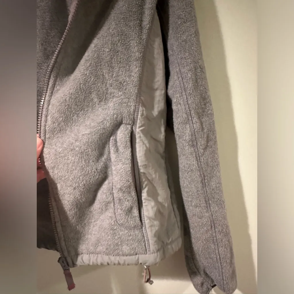 Aeropostale  grey fleece zip up winter jacket with pockets size medium - Image 4