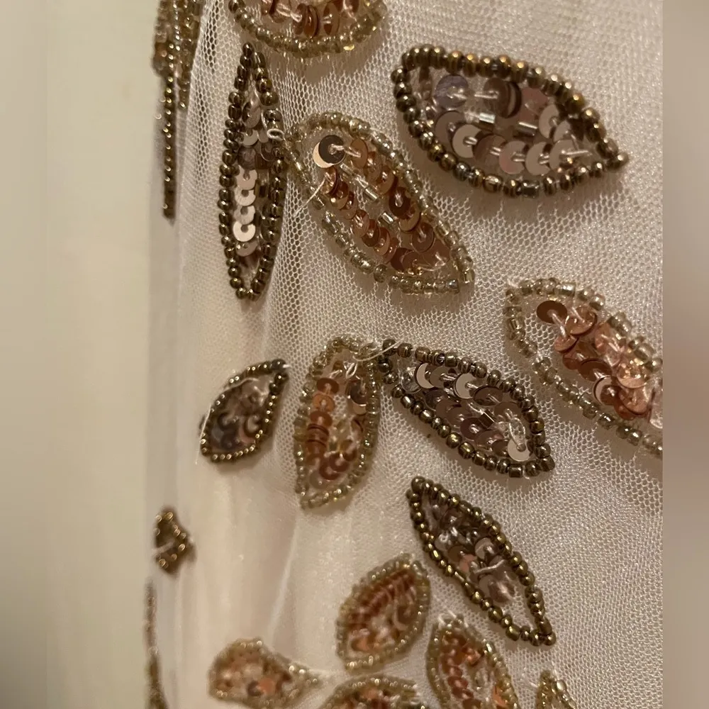 NWT Mac Duggal Style 5107 Plunging Neckline Sequins Gown Dress Gold Nude Size 10 - Image 9