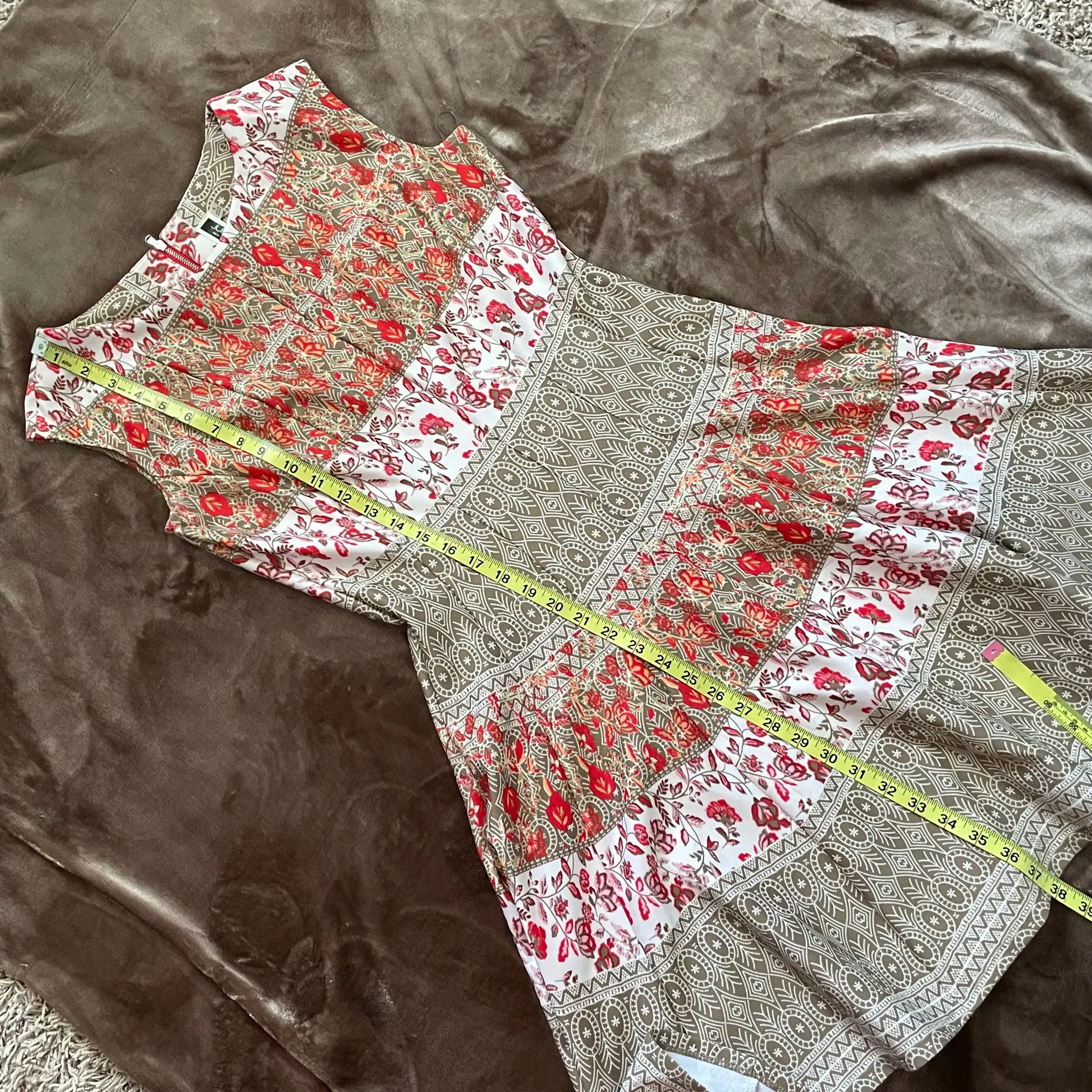 Fit & Flare Dress Tan Red Floral Sleeveless Polyester Size 8 - Image 9