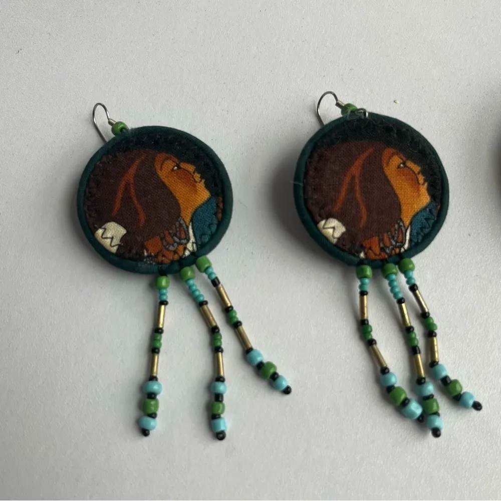 Designer Artist Native American Indian Beaded Matching Earrings and Pin Brooch Blue - Image 4