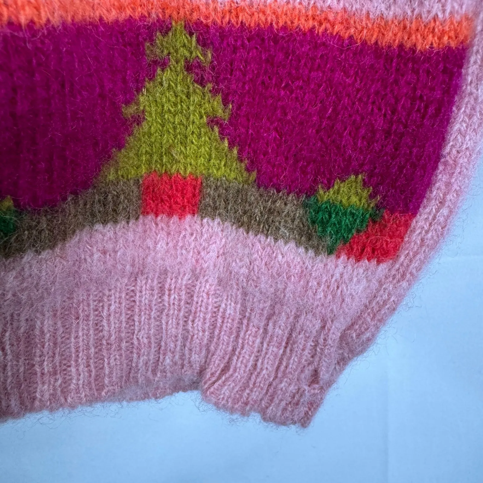 United Colors of Benetton Pink Shetland Wool Novelty Fair Isle Sweater Size M - Image 8
