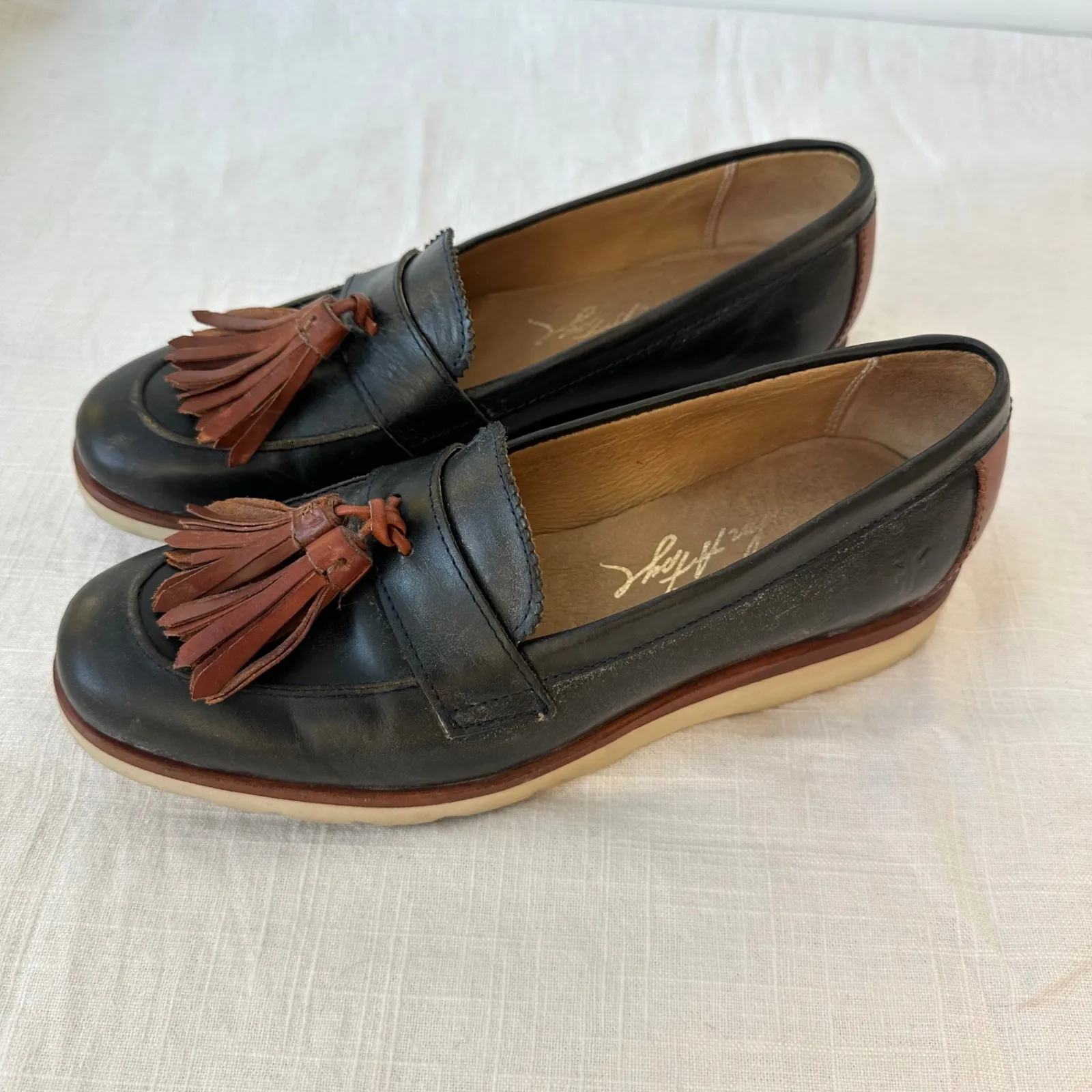 The Frye Company Black Leather Tassel Loafer Shoes Women Sz 7 Brown‎ Classic - Image 8