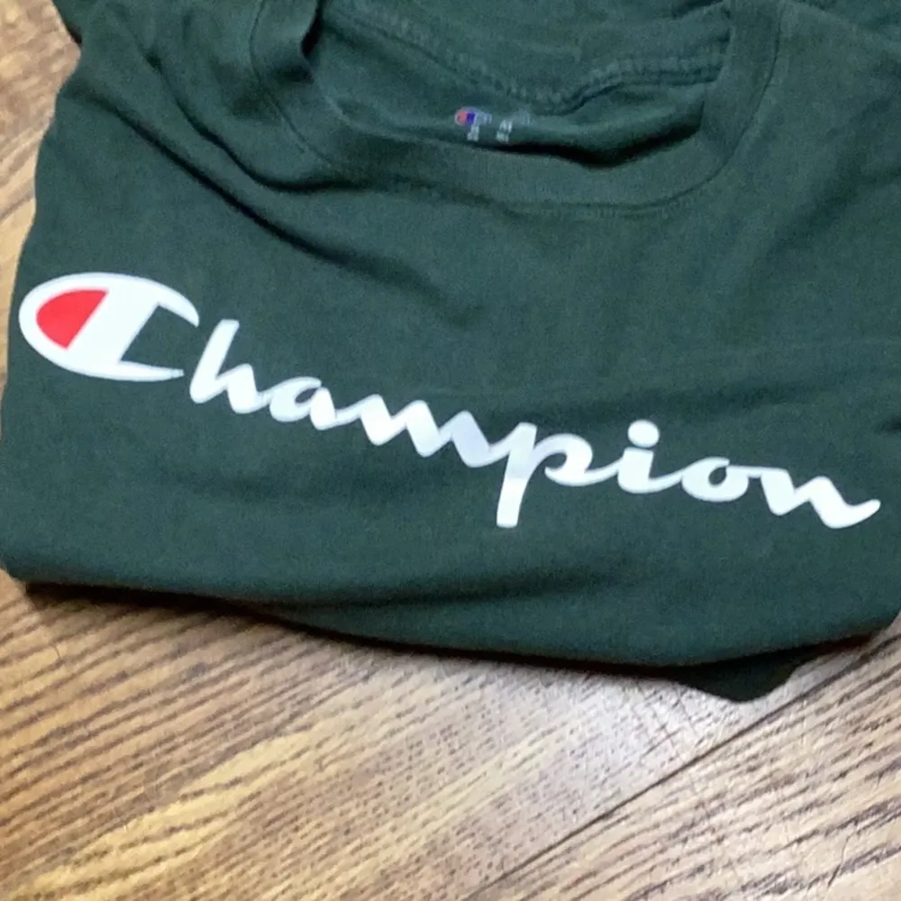 Champion short sleeve T-shirt. Dark army green. Unisex Medium - Image 8