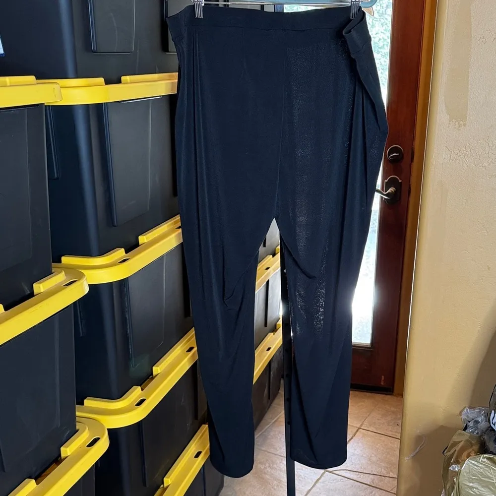 NWT Avenue Black Wide Leg Women's Crepe Pants Size 18 / 20 (2X) - Image 4