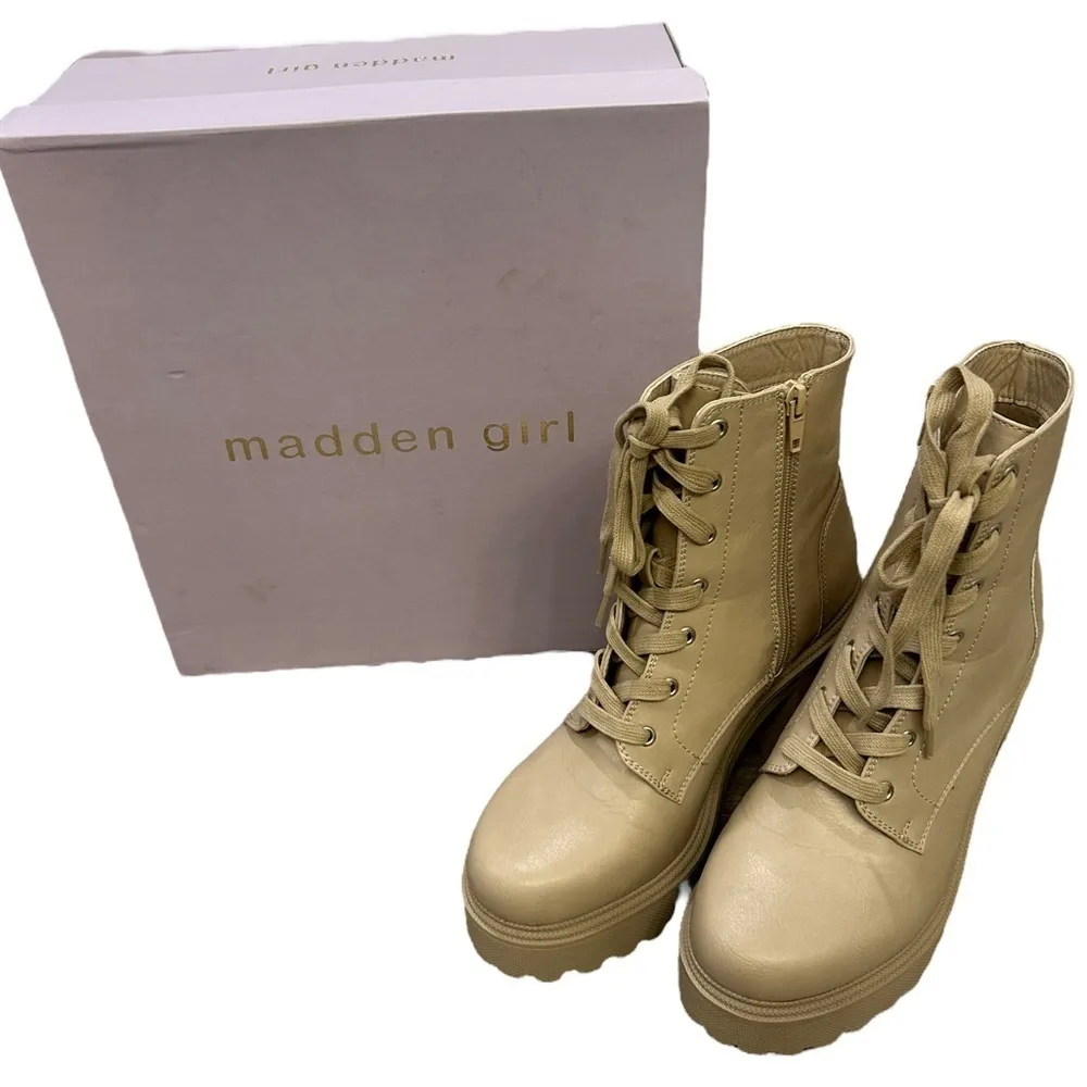 MADDEN Girl “Rover” Block Heel Boots, Putty Beige Color, Women’s Size 9.5 M NIB - Image 2