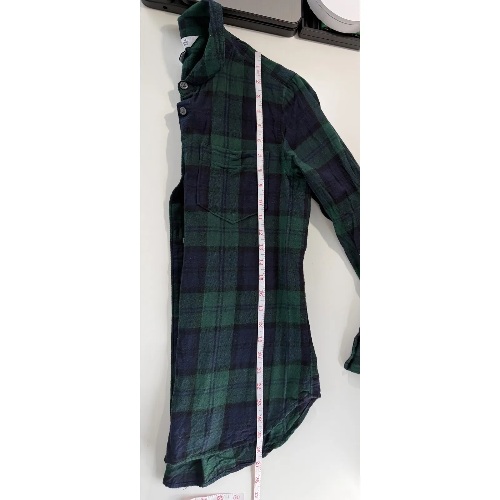 Old Navy Women's Green Navy Plaid Classic Fit Long Sleeve Button Up Shirt Size S - Image 9