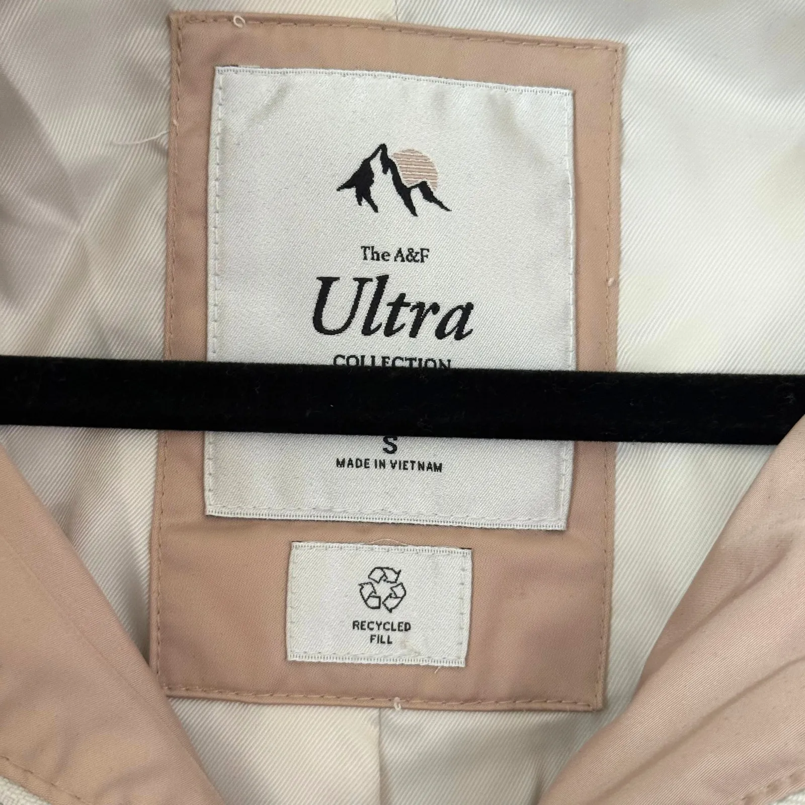 Women's Abercrombie & Fitch Ultra Faux Fur Color Block Mini Puffer Jacket -Small - Image 8