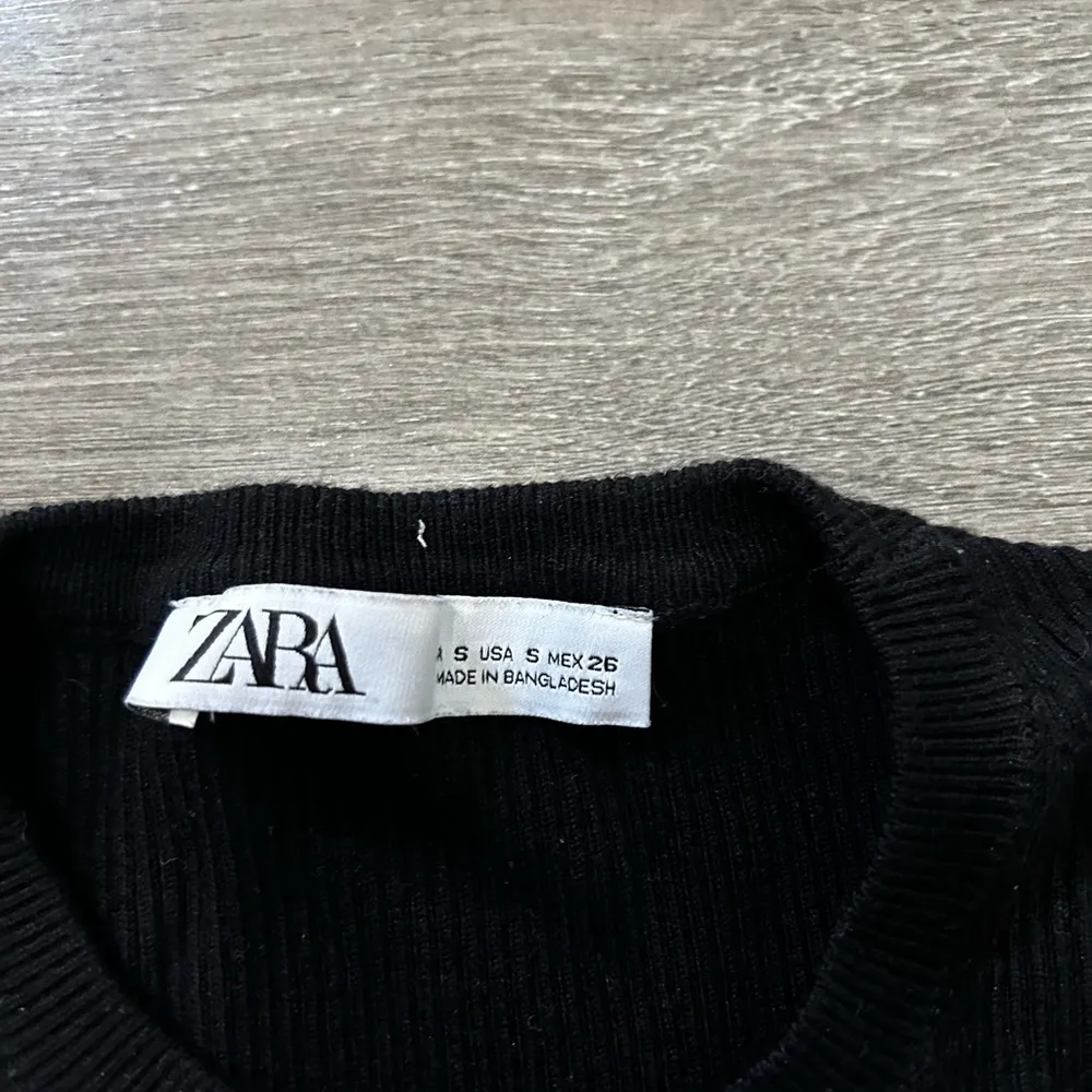 Zara Women’s Black Ribbed Cropped Crewneck Sweater Capsule - Image 3