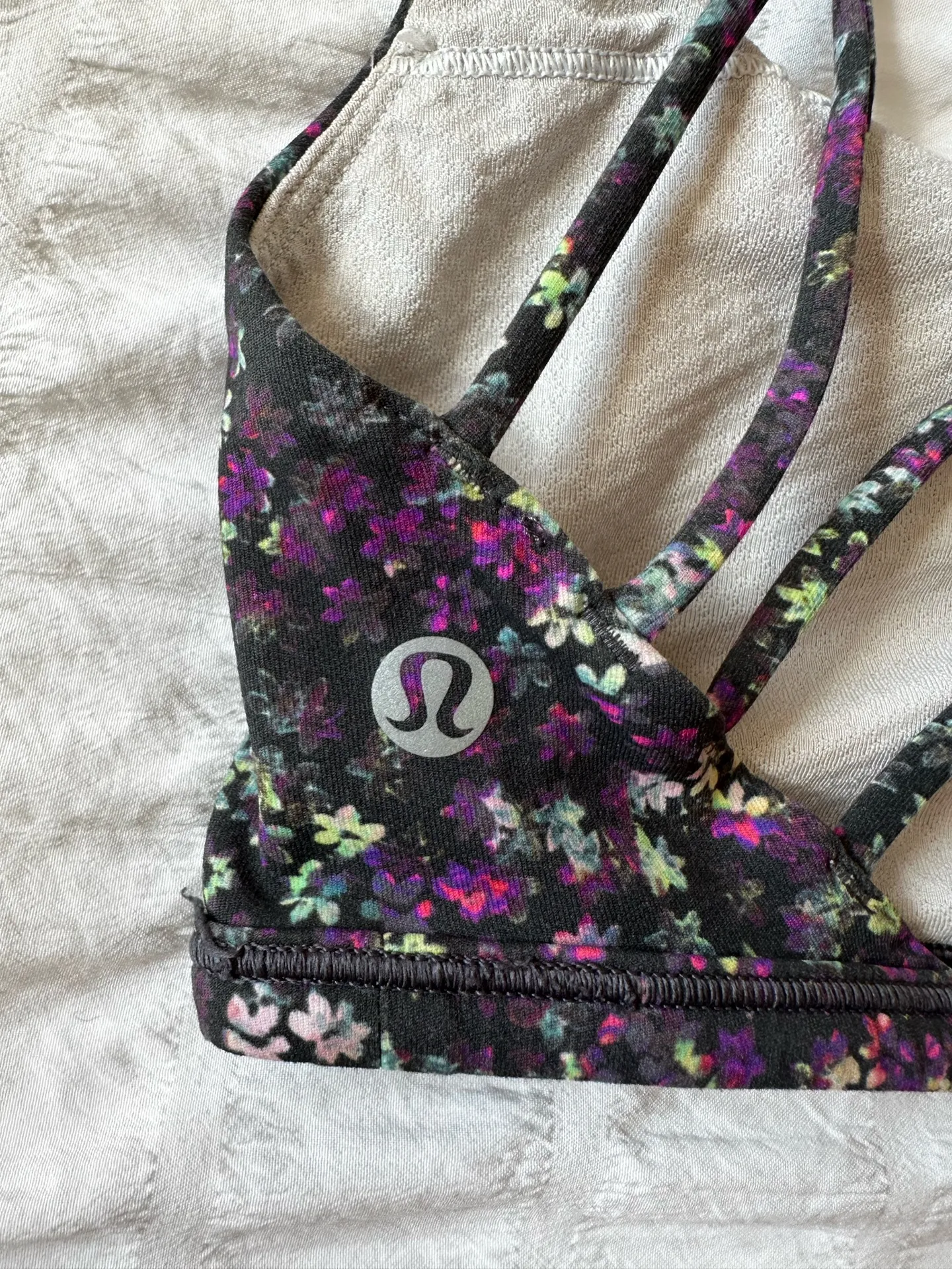 Lululemon Floral Bra Sports - Image 3