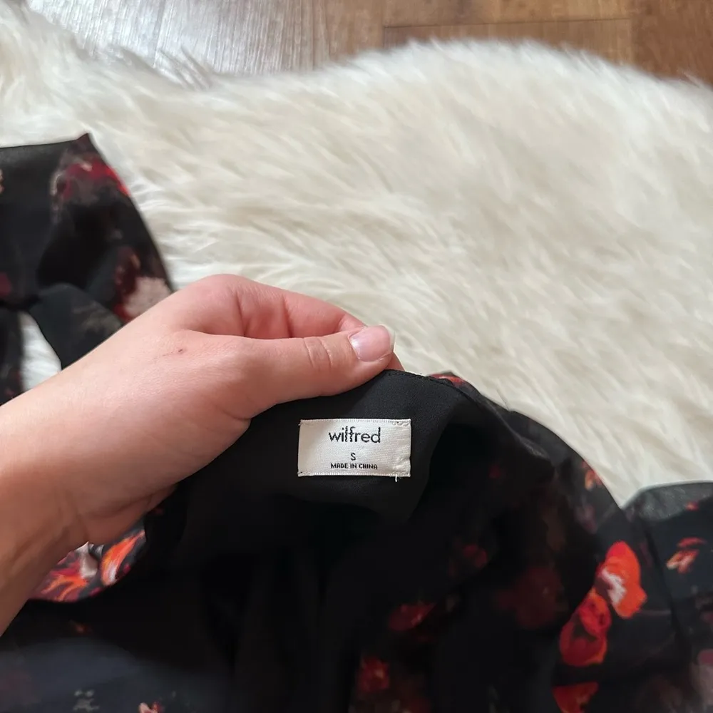 ARITZIA Wilfred Louise Floral Wrap Dress - Image 4