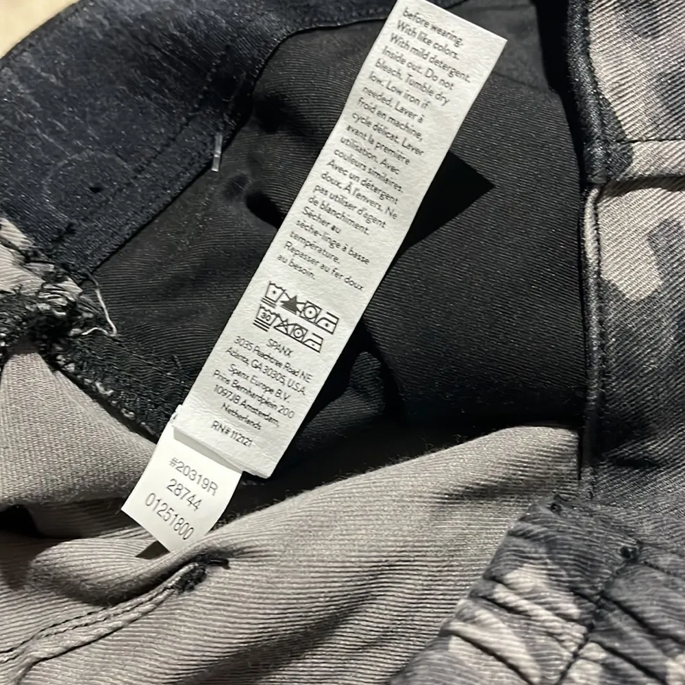 NWT SPANX Stretch Twill Cargo Jogger Pant BLACKWASH CAMO M - Image 11