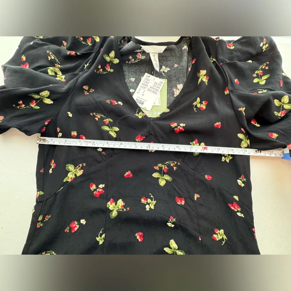 NWT H&M Strawberry Print Dress Size Small - Image 4