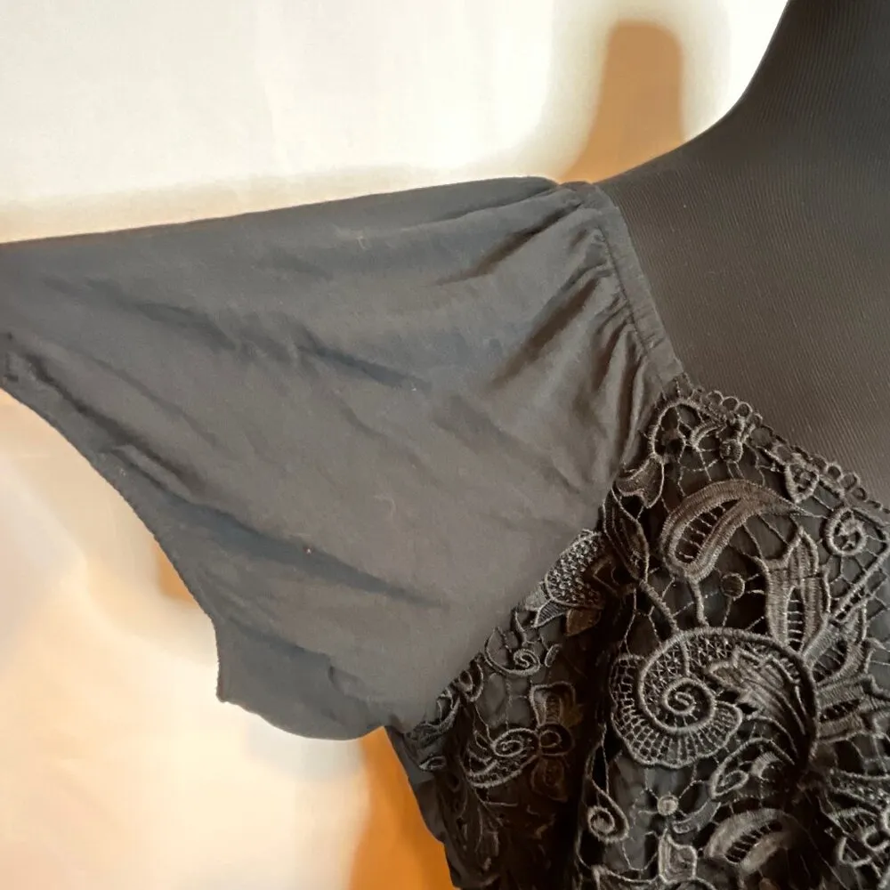 TORRID Black Lace Peplum Top SZ 4/26 Grunge Dark Fairy whimsygoth witchy cottage - Image 3