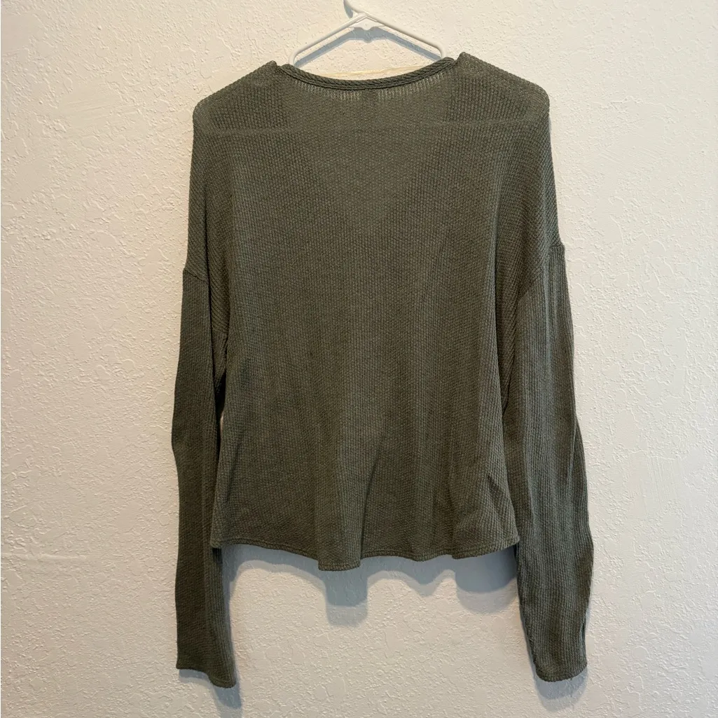 Mudd  Olive Green Tie-Front Button-Down Knotted Top Sweater Size M Waffle Knit - Image 7