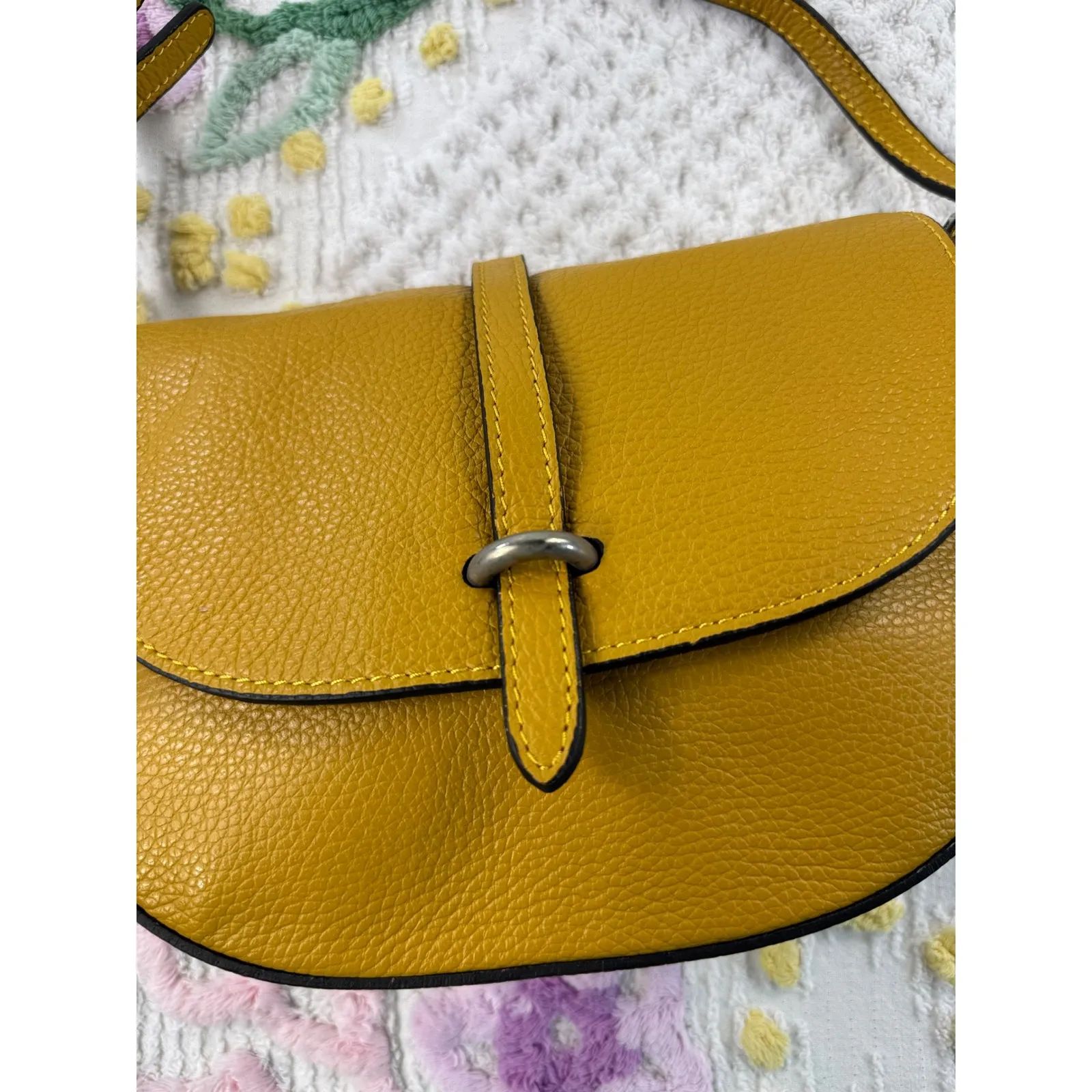 Borse in pelle Yellow genuine Leather Crossbody Saddle Bag Flap Closure Silver - Image 3