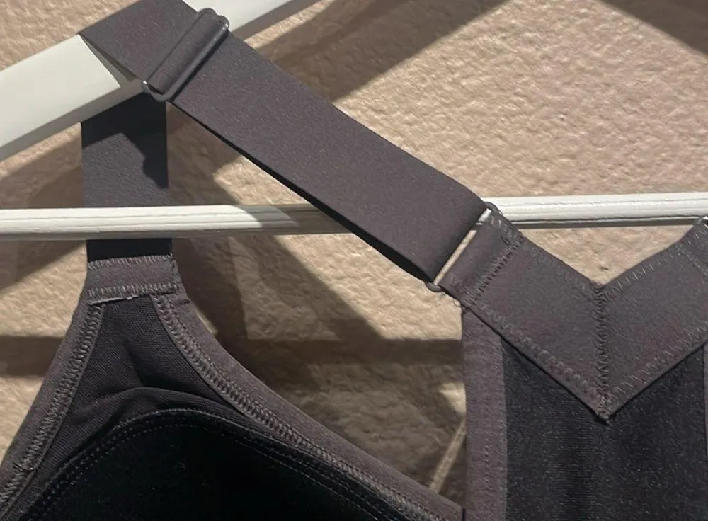 Under Armour Women’s Compression Sports Bra Black Gray Size 44DD - Image 7