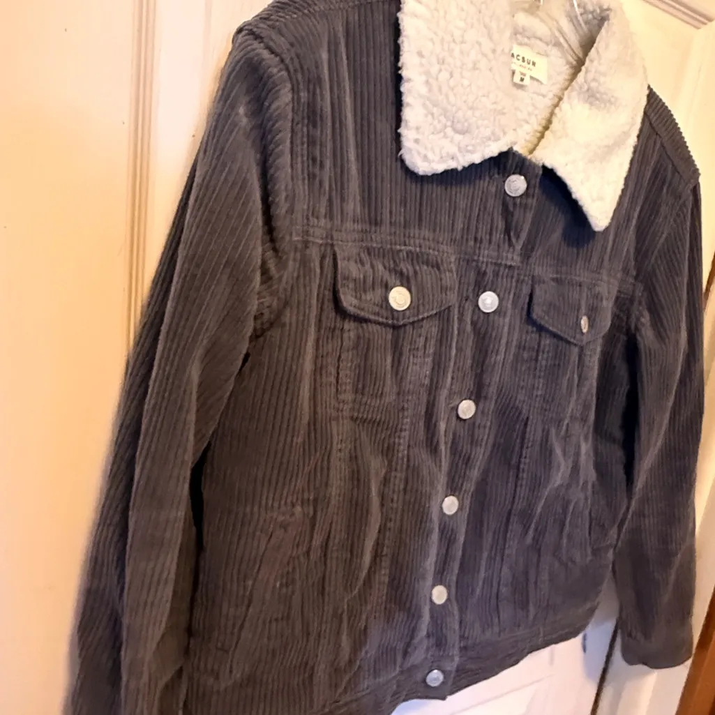 PacSun Corduroy Jacket with Sherpa Lining - Image 3