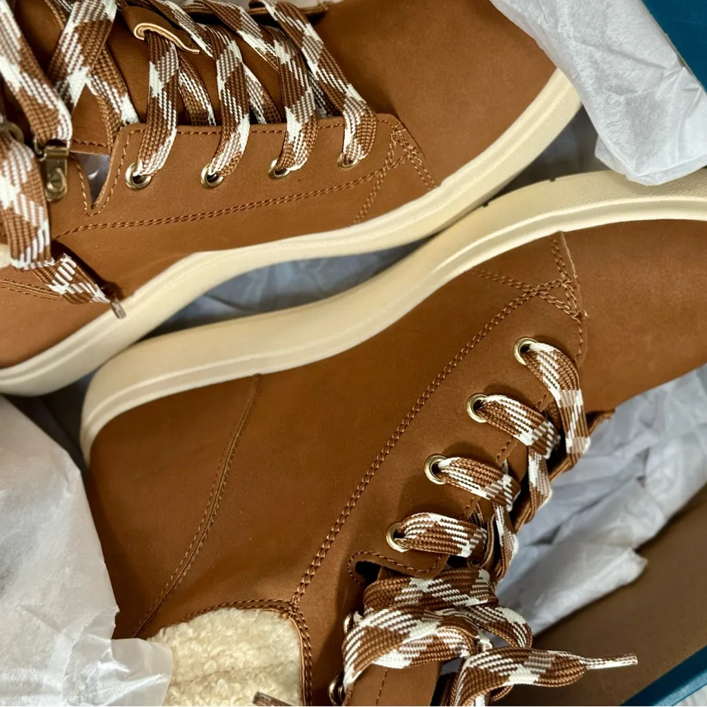 DR.SCHOLLS MADISON HIKE BOOTS - Image 3