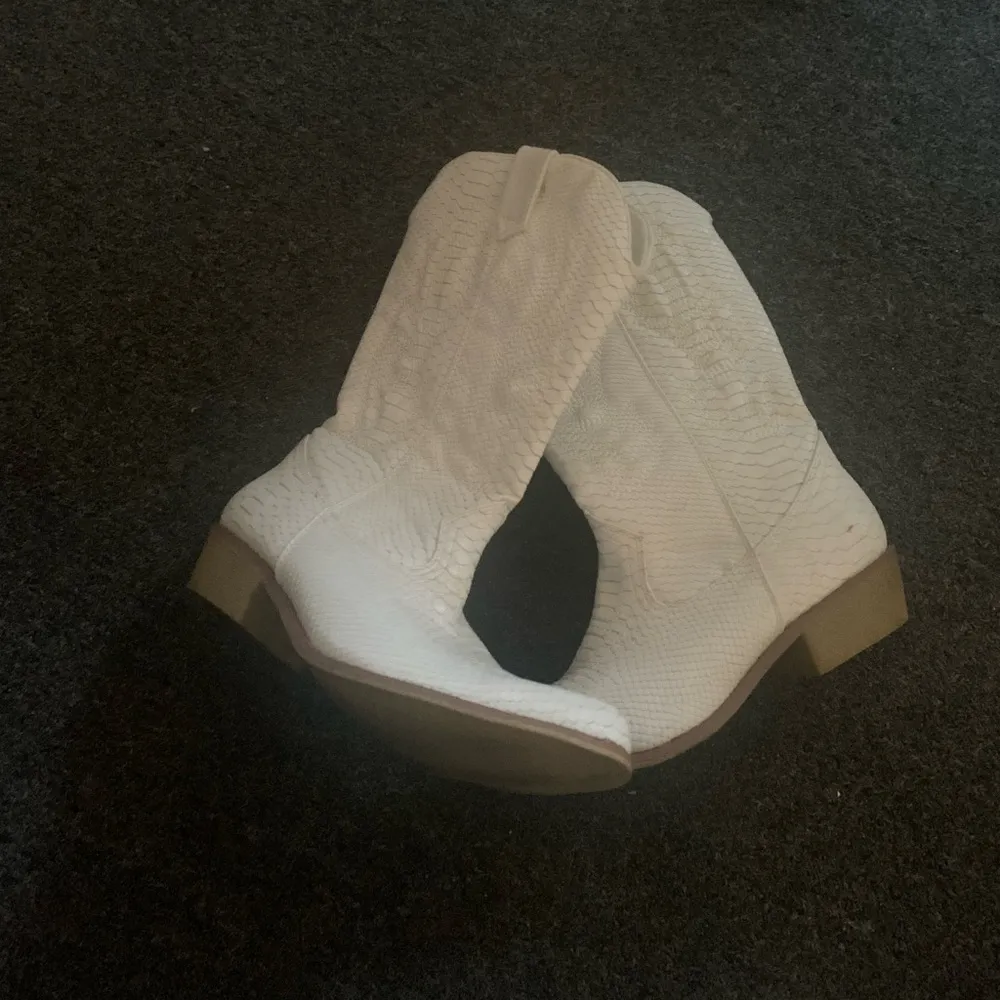 White Faux Snakeskin Cowboy Boots Nashville Gaucho 7 - Image 3